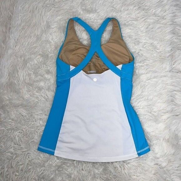 Lululemon Women’s Blue & White Racerback Tank Top Built in Bra Activewear Top 4 - Picture 2 of 9